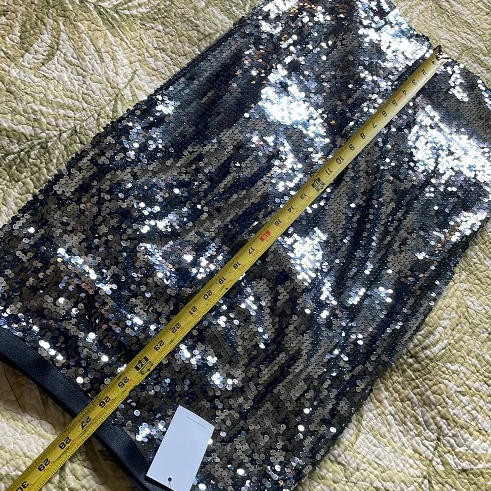 Nine West skirt has